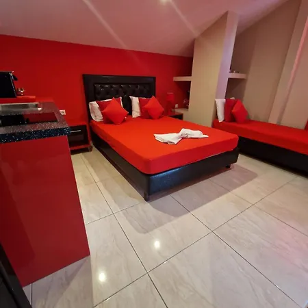 Vesna Luxury & Michel Ap 8 公寓 Paralía